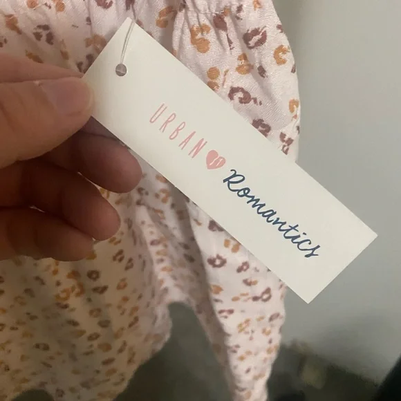 Top - Picture 2 of 5